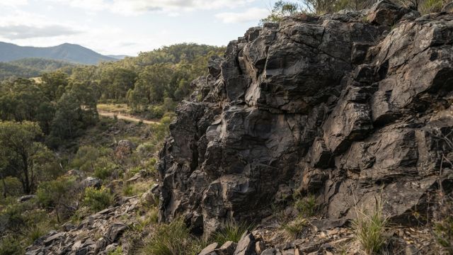 Science & Nature - Hornfels: metamorphic stone forged by intense magma contact