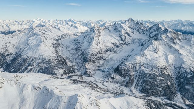 Planet Earth - Endeavour's radar mapping reveals snowpack in Austrian Alps