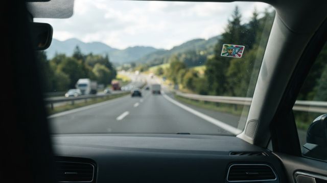 Inventions - Vignette road pricing: time-based highway access in Europe