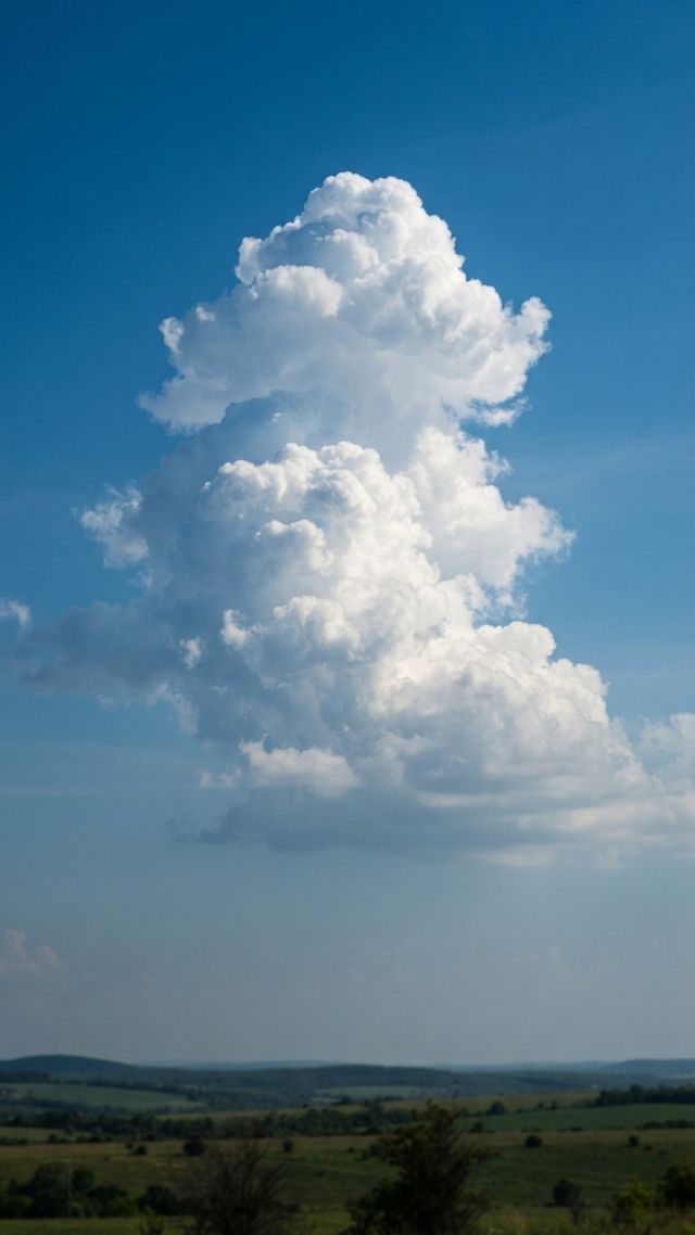 Weather - Atmospheric convection: the rising thermal engine behind violent skies