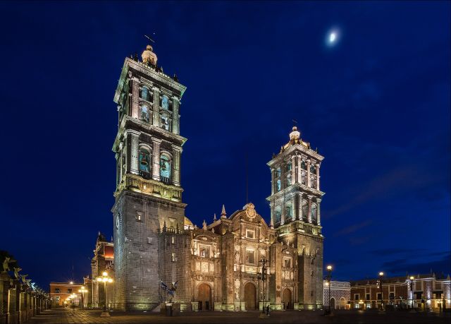 World Wonders - Puebla: Mexico's historic planned city of viceregal architecture