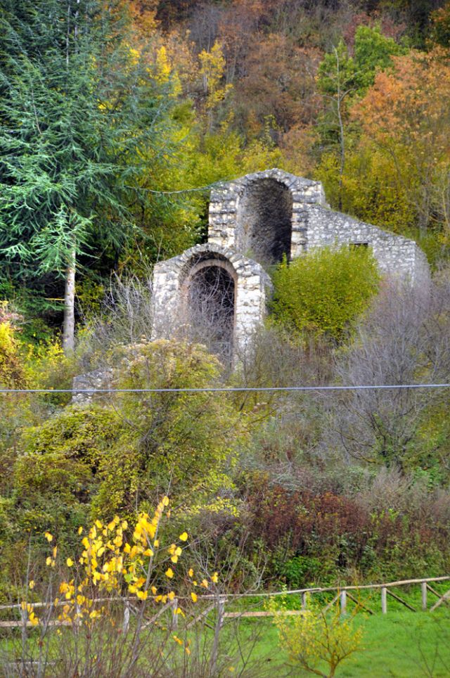 Great Structures - Tunnels of Claudius: Rome's massive ancient drainage feat