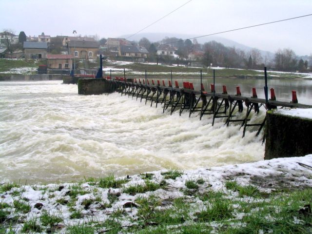 Great Structures - Needle dams: Controlling river levels with wooden slats