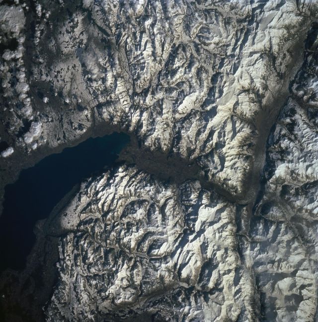 Planet Earth - Lake Geneva and the Rhone: shaped by ice ages