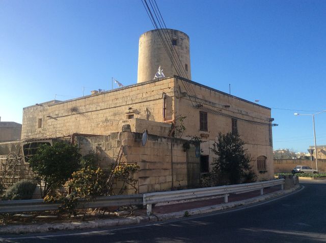 Great Structures - Tower mills: Rotating caps that powered European industry
