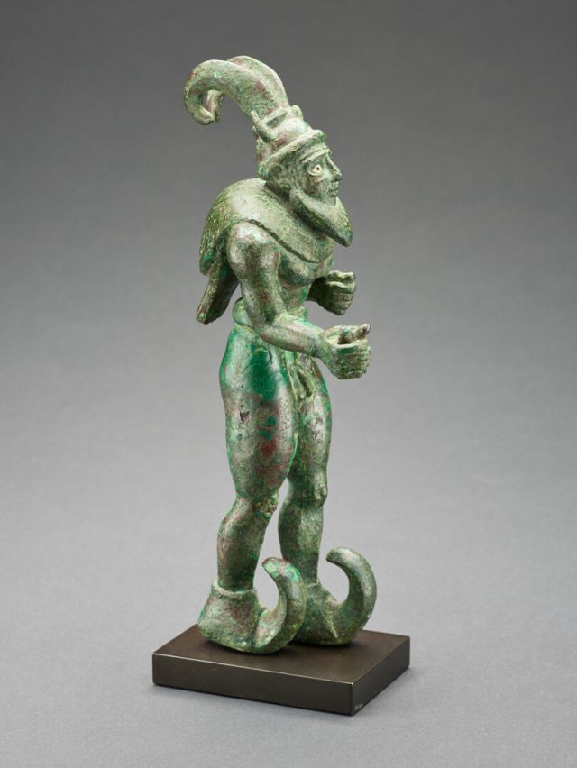 Art Minute - Statuette of a Striding Figure