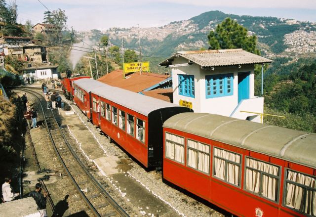 World Wonders - Kalka-Shimla Railway: the historic mountain line of northern India