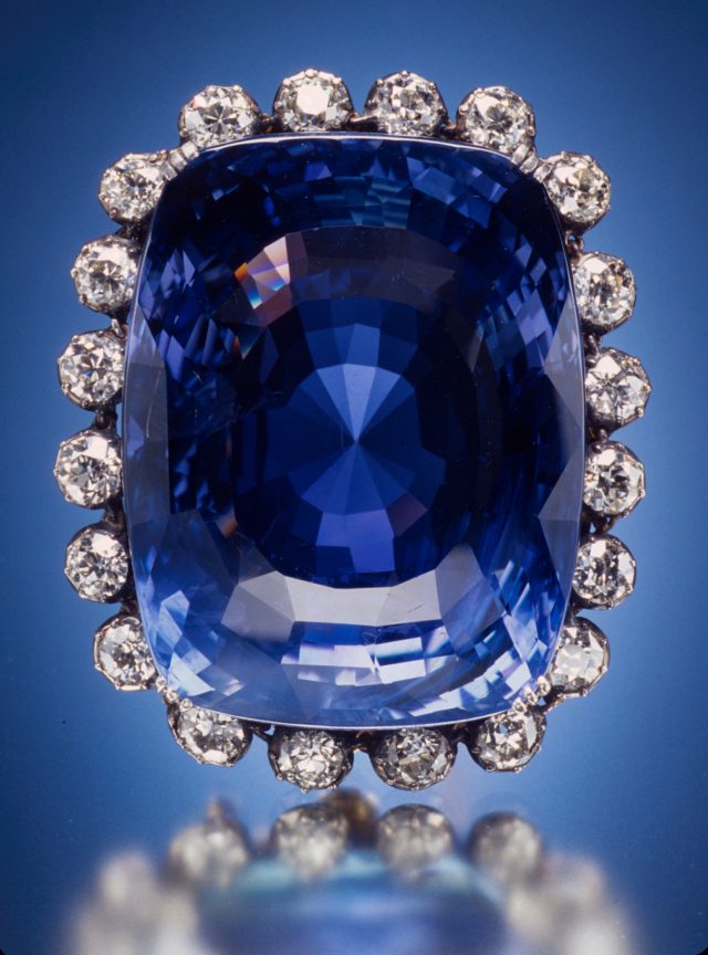Science & Nature - Sapphire: the corundum gem that outlasts almost everything