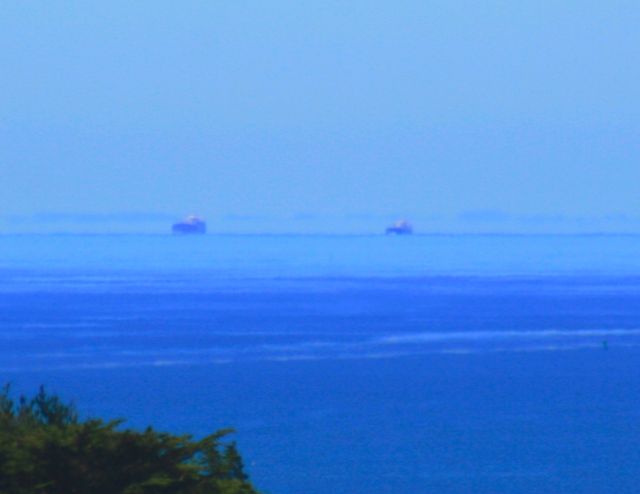 Science & Nature - Atmospheric refraction: stretching and elevating distant objects