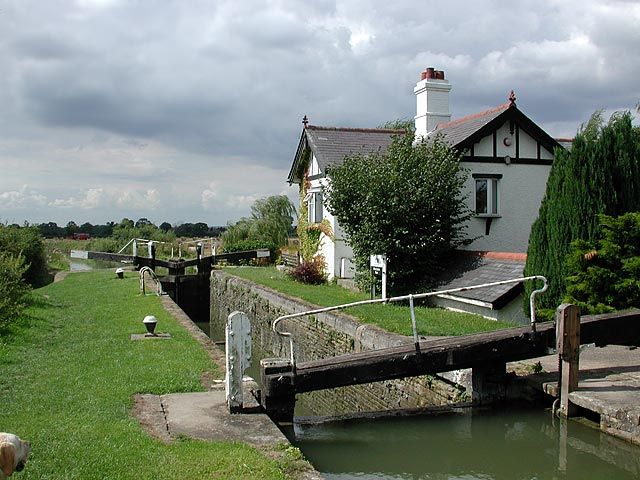 Great Structures - Canal locks: lifting vessels across changing water levels