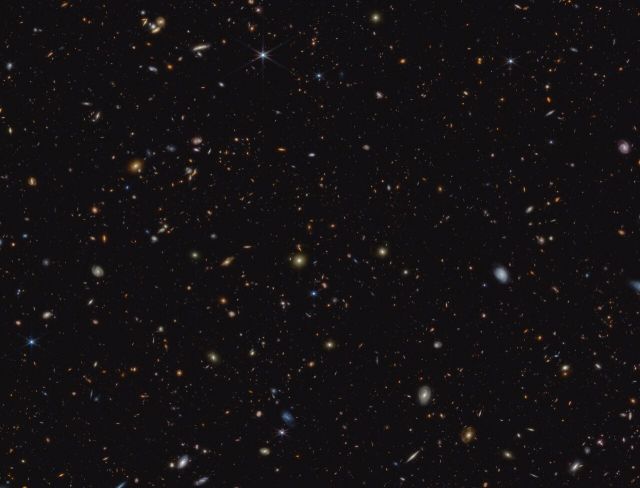 Space - Ancient carbon dust: earliest stars leave diamond-like traces