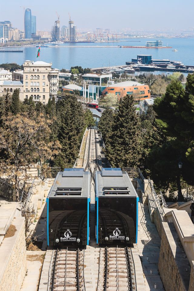 Inventions - Funicular: synchronous cable cars conquering steep slopes