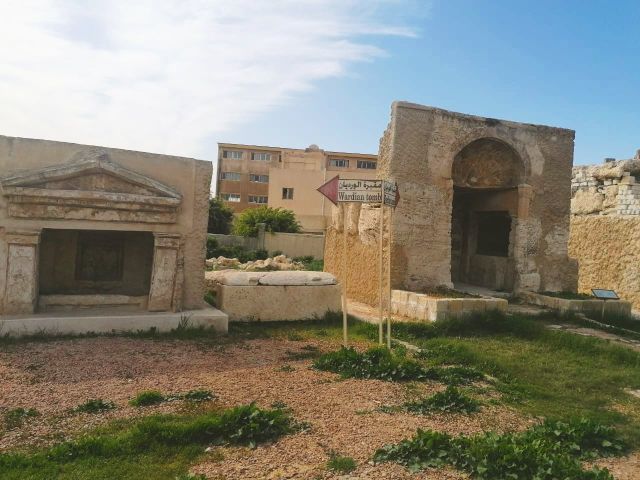 Shipwrecks & Lost Worlds - Wardian Tombs: Hellenistic rock-cut chambers of Alexandria