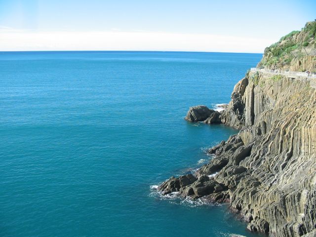 World Wonders - Via dell'Amore: Liguria's cliffside pathway of the Cinque Terre