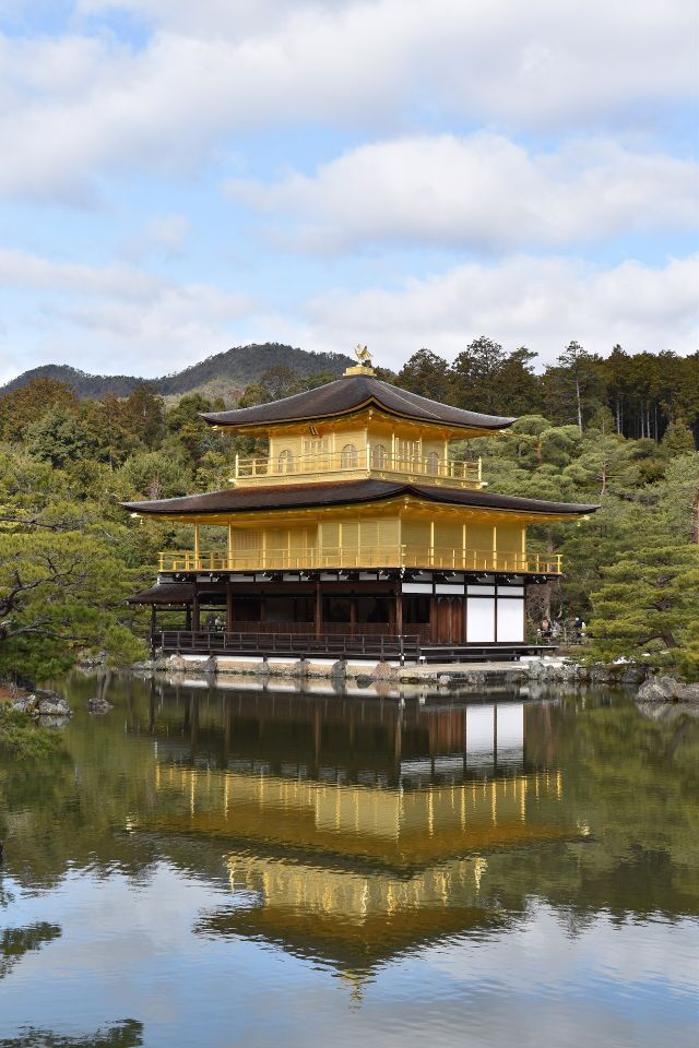 World Wonders - Kinkaku-ji: Kyoto's gilded Zen temple of the Golden Pavilion
