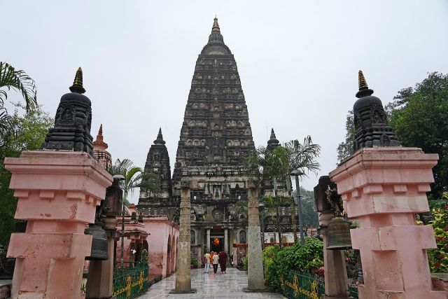 World Wonders - Bodh Gaya: Buddhism's most revered pilgrimage sanctuary