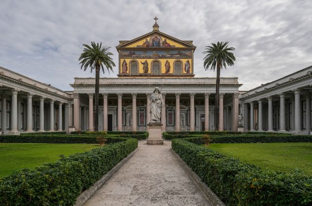 World Wonders - Saint Paul Outside the Walls: Rome's historic papal basilica