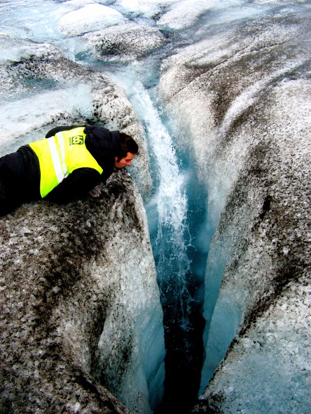 Planet Earth - Cryoconite: the dark dust accelerating glacier melting