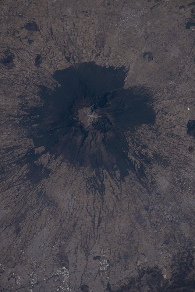 Planet Earth - La Malinche: an ancient eroded Mexican stratovolcano