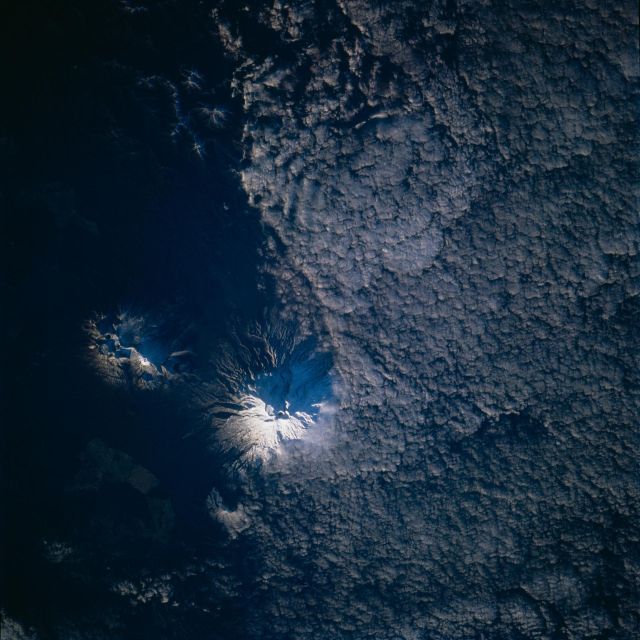 Planet Earth - Mount Ruapehu: fire and ice in New Zealand