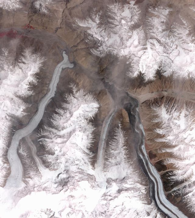 Planet Earth - Khurdopin Glacier: a sudden surge dams a river