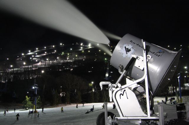 Weather - Snowmaking: the physics of machine-engineered winter slopes