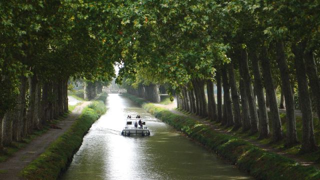 Great Structures - Summit-level canals: carrying boats over the high hills