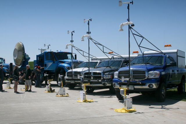 Weather - Doppler on Wheels: chasing extreme storms with mobile radar
