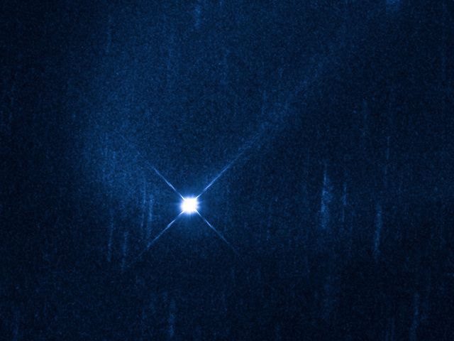 Space - Hubble spots the rare aftermath of an asteroid collision