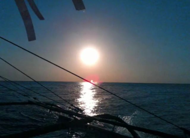 Science & Nature - False sunsets: Atmospheric illusions masking the true horizon