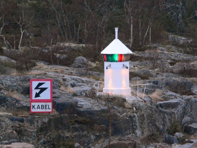 Great Structures - Sector lights: coloured beacons steering ships through hazards