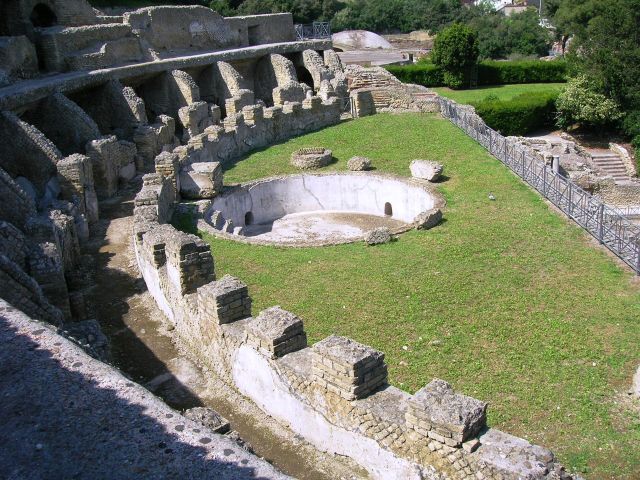 The Roman Empire - Baiae: the sunken resort of emperors and scandal