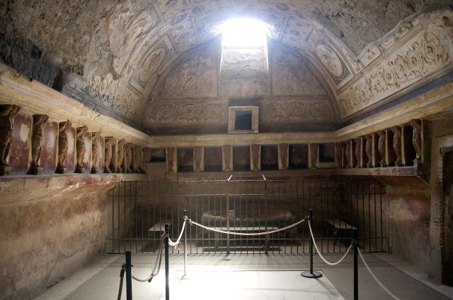 The Roman Empire - The tepidarium: warm heart of the Roman bathhouse