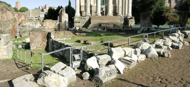 The Roman Empire - The Regia: royal house of the Roman Forum