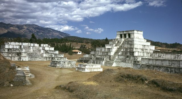 Maya, Aztecs & Incas - Zaculeu: the fortified highland capital of the Mam