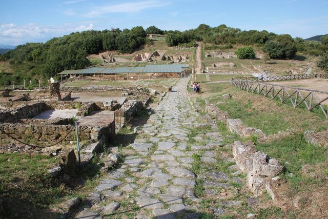 The Etruscans - Rusellae: the enduring Etruscan town excavated in Tuscany