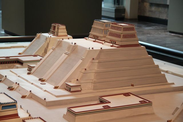 Maya, Aztecs & Incas - Templo Mayor: the sacred center of the Mexica world