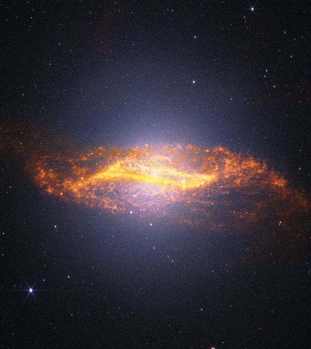 Space - Centaurus A: Webb peers into a galactic collision
