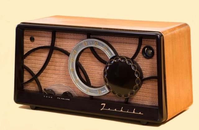 Inventions - Superheterodyne receiver: transforming radio tuning and reception