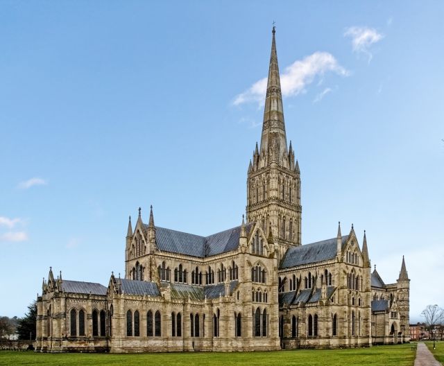 Great Structures - Architectural spires: reaching skyward above steeples