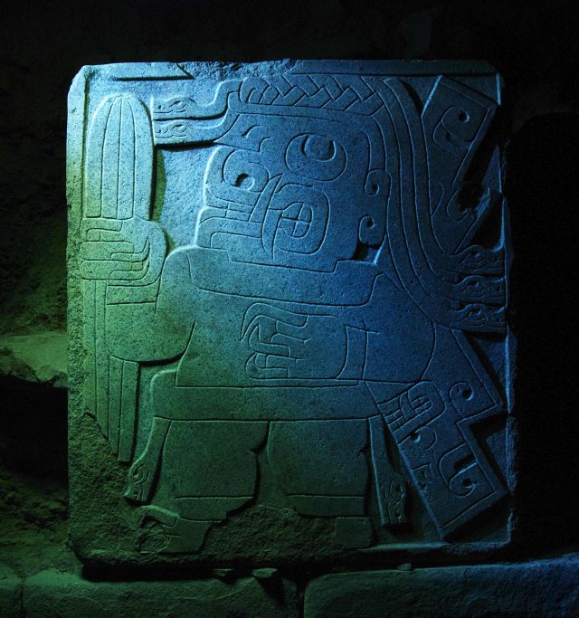 Maya, Aztecs & Incas - Stela of the cactus bearer: Chavín's sacred monolith