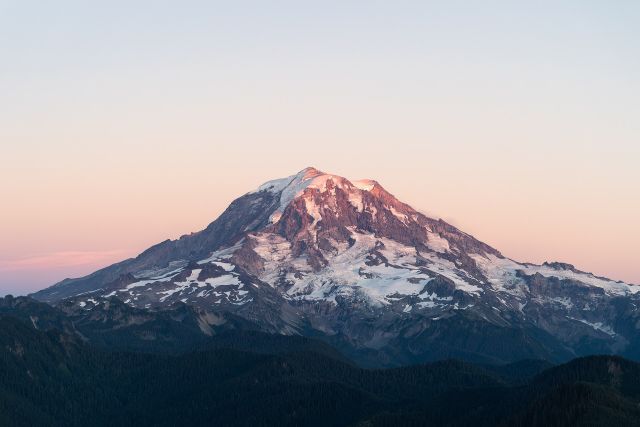 Planet Earth - Stratovolcanoes: The steep, explosive giants built from alternating layers