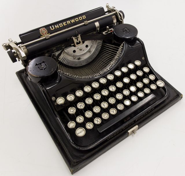 Inventions - Typewriter: the mechanical invention that created office typing