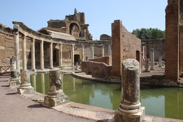 World Wonders - Hadrian's Villa: The emperor's vast architectural masterpiece near Rome