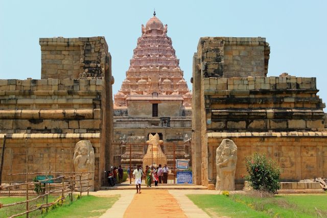 World Wonders - Gangaikonda Cholapuram: The monumental eleventh-century Chola temple